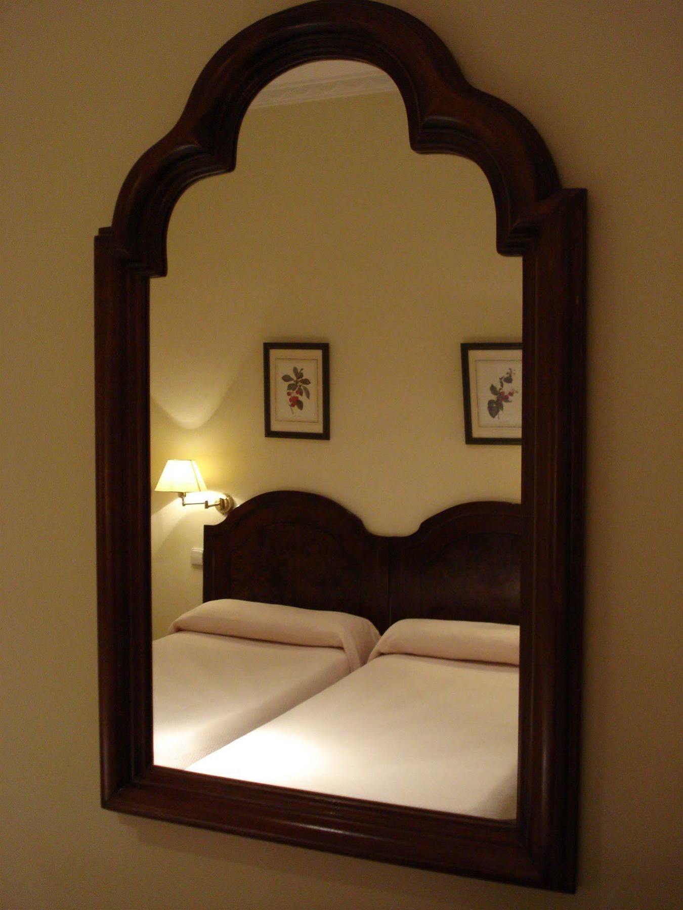 Hotel Bypillow Abril Sevilla