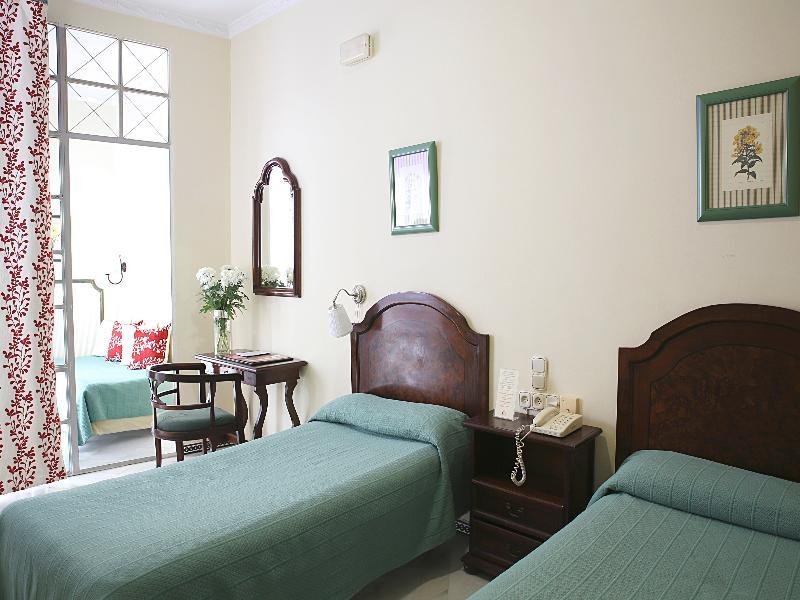 Bypillow Abril Hotel